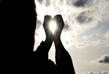 开云体育官网-维也纳雄鹰啄伤天蓝军团！奥地利绝杀晋级引爆欧洲足坛