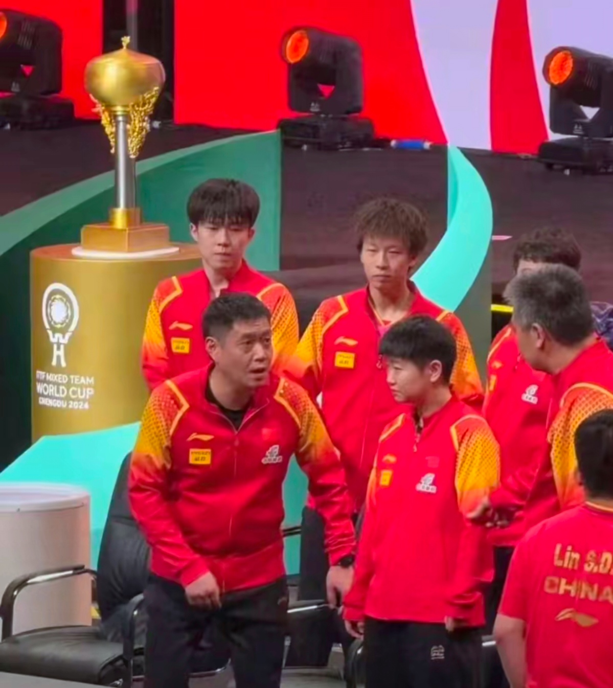 开云体育入口-场上豪强对战，球风飘逸技术娴熟的简单介绍