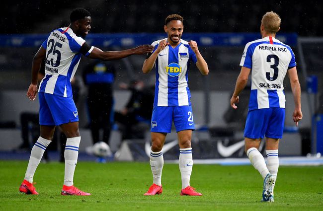 柏林赫塔后防线失误频频,或将加强防守练习的简单介绍 柏林赫塔后防线失误频频,或将加强防守练习的简单介绍