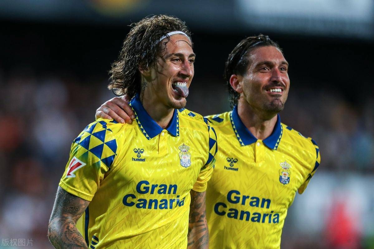 开云体育app-华伦西亚队客场失分，遭遇无力回击