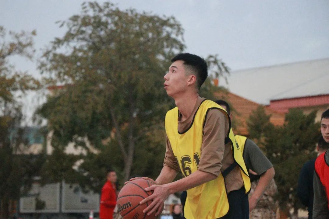 包含红蓝明星队争夺总冠军荣誉,激情澎湃的词条 包含红蓝明星队争夺总冠军荣誉,激情澎湃的词条