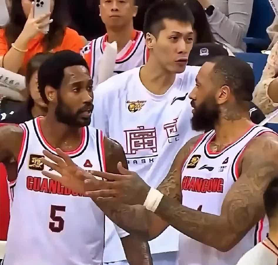 开云体育下载-亚洲明星球员连续三场砍下+得分的简单介绍