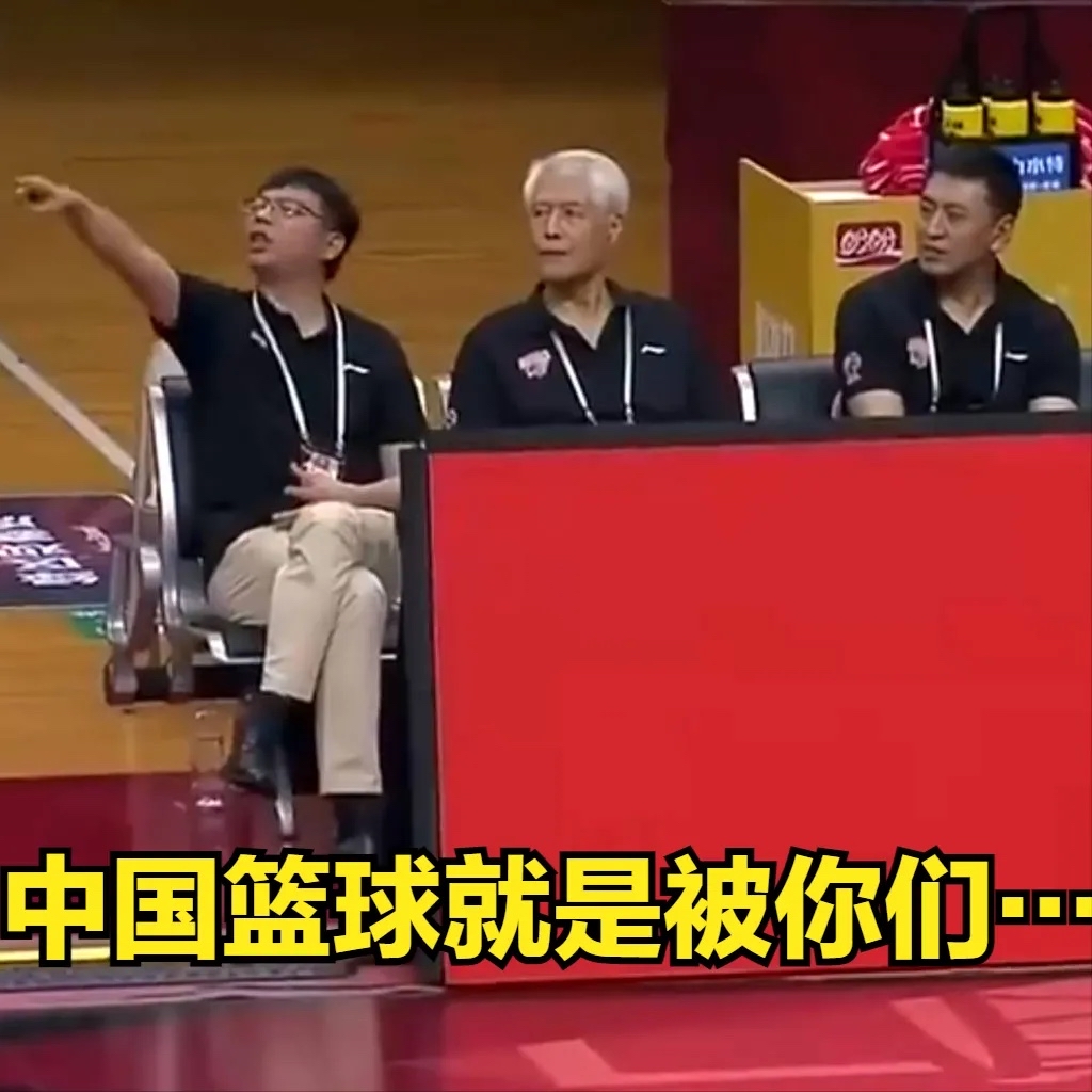 开云下载-球队经理在比赛前做出了人员调整