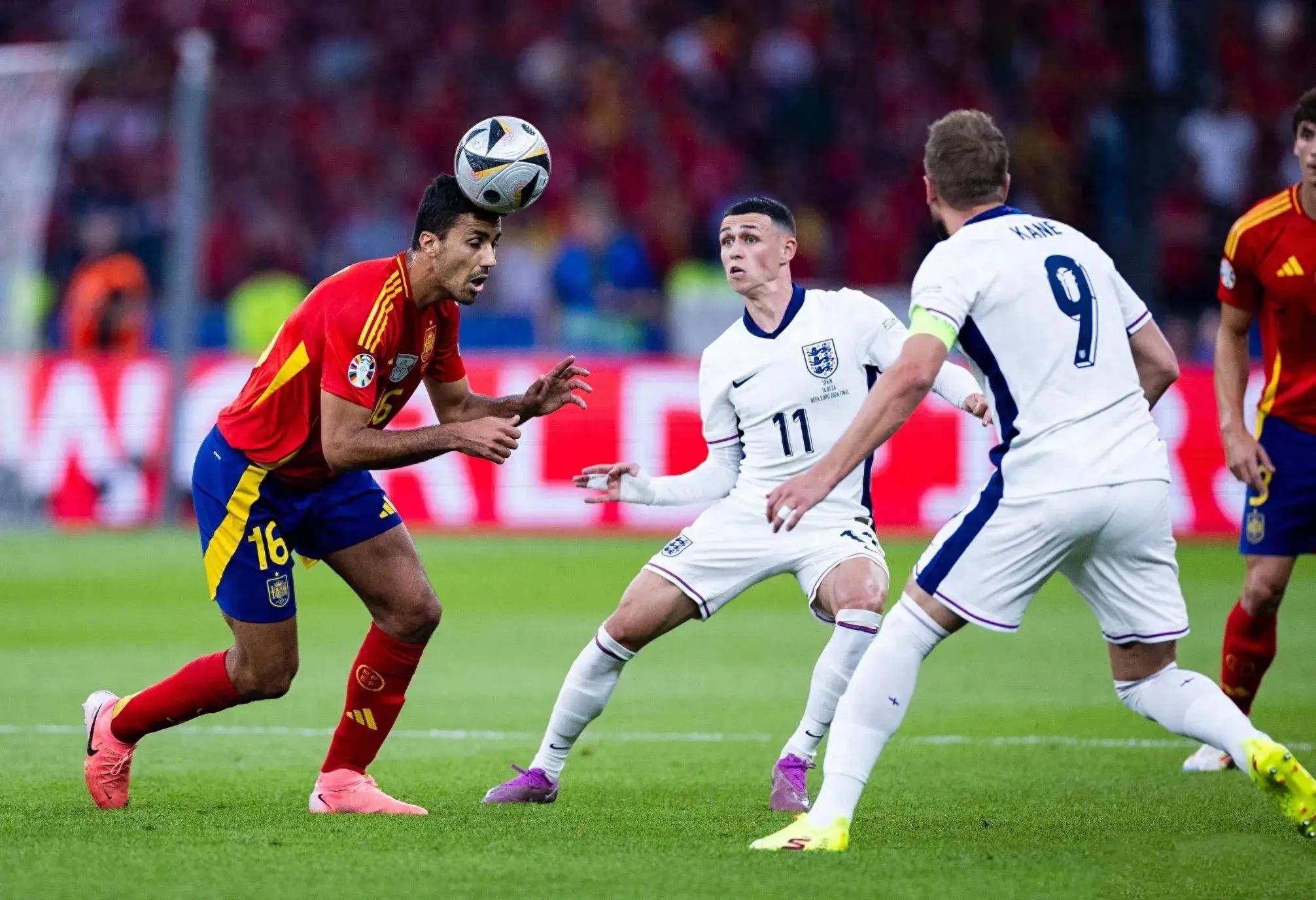 关于欧洲杯资格赛决赛落幕,冠军尽展风采的信息 关于欧洲杯资格赛决赛落幕,冠军尽展风采的信息