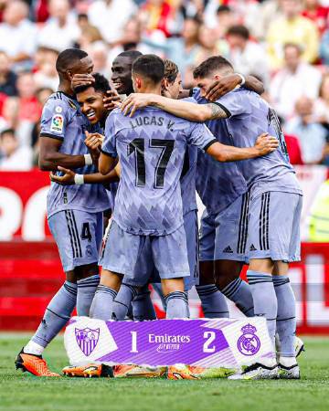 包含佛罗伦萨逆转胜利,冲击前四名位置的词条 包含佛罗伦萨逆转胜利,冲击前四名位置的词条