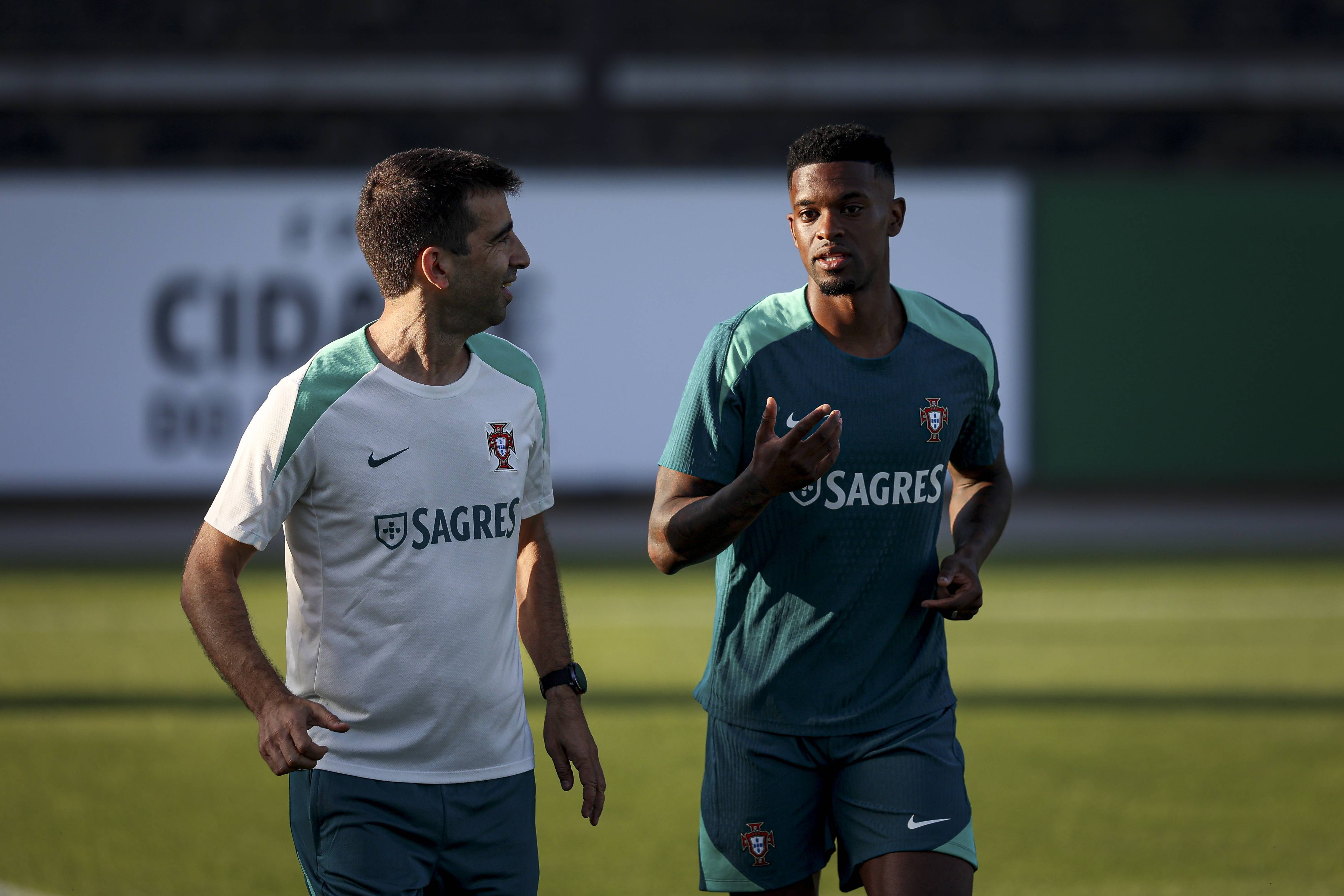 开云体育官网-包含葡萄牙队长领衔火线复出，率队闯入欧洲杯四强的词条