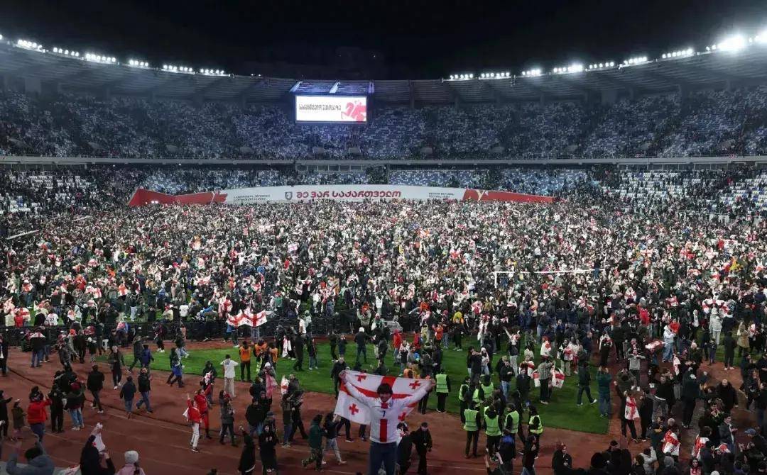 欧洲杯资格赛大战在即,球迷热情不减的简单介绍 欧洲杯资格赛大战在即,球迷热情不减的简单介绍