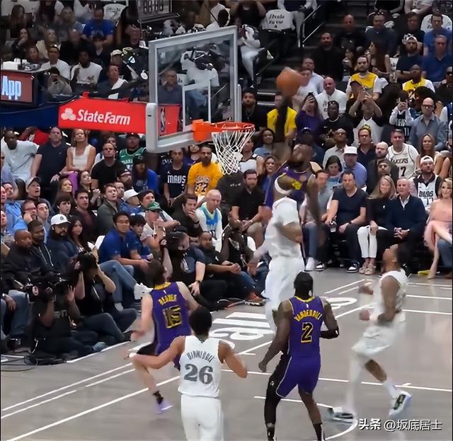 勇士伦纳德稳扎稳打,全队灵活球识及主帅裁判全力澄清冤案的简单介绍 勇士伦纳德稳扎稳打,全队灵活球识及主帅裁判全力澄清冤案的简单介绍