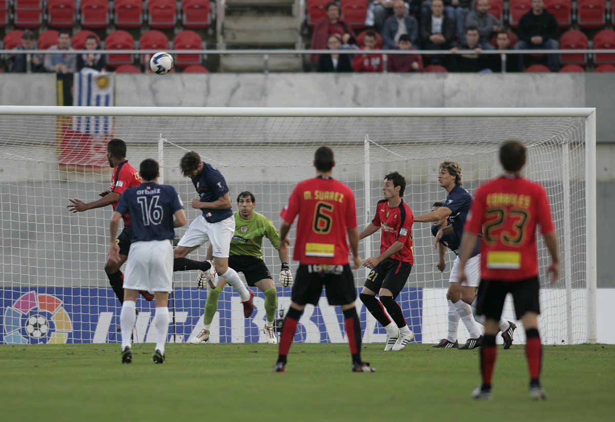 赛季精彩继续,球队展现出色表现和团队实力的简单介绍 赛季精彩继续,球队展现出色表现和团队实力的简单介绍