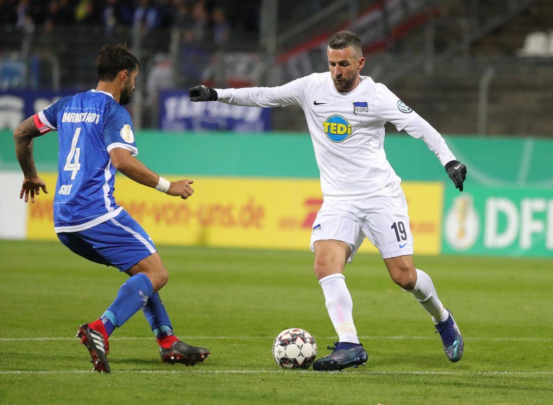 开云体育官方网站-关于柏林赫塔球员备战赛季首场比赛，积极备战提高战力的信息