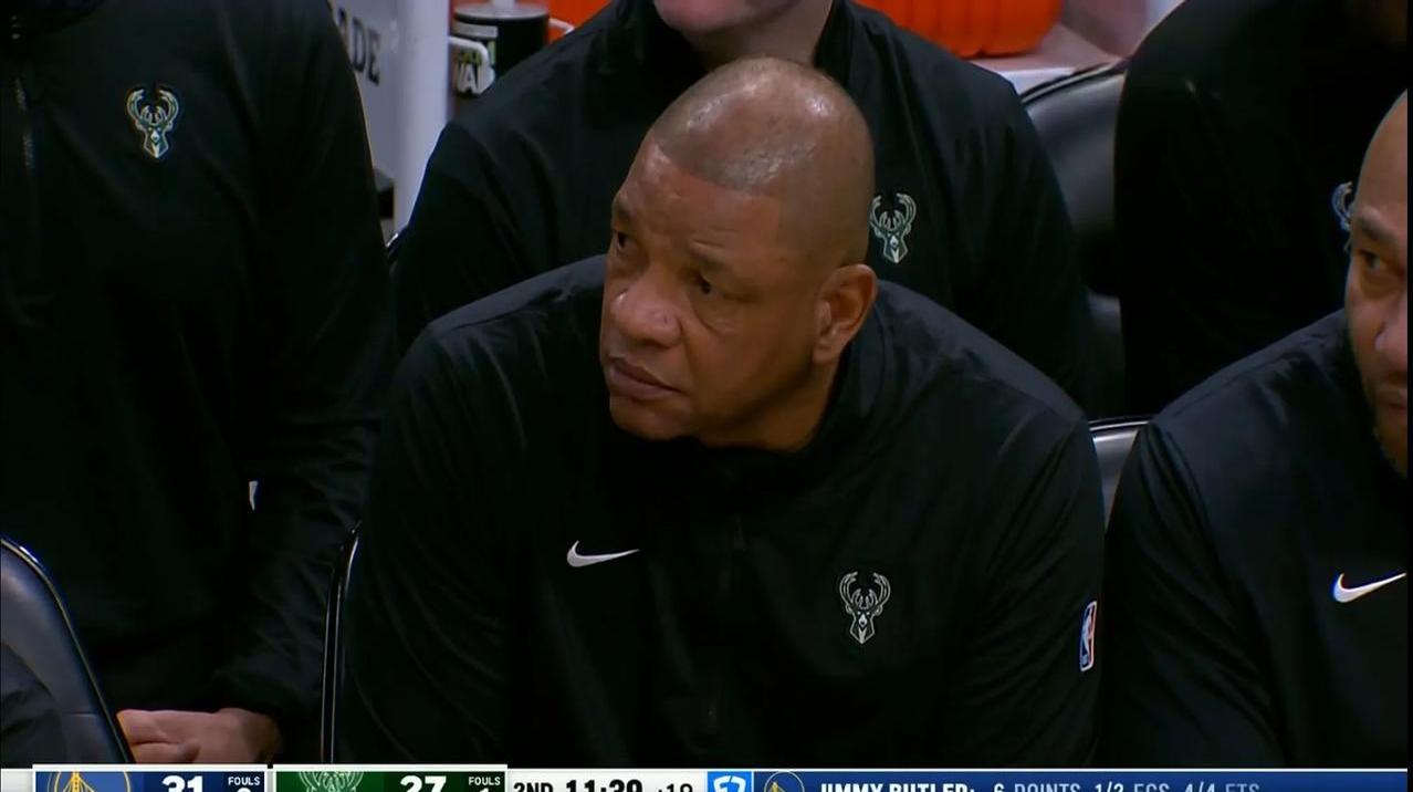 开云体育中国-雄鹿主帅因伤离场,助教代替指挥