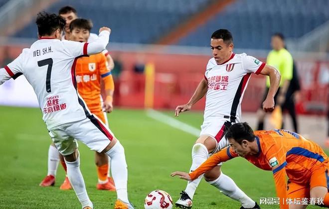 开云APP-客场艰难!申花挑战鲁能,中超保级球队博弈赛场的简单介绍
