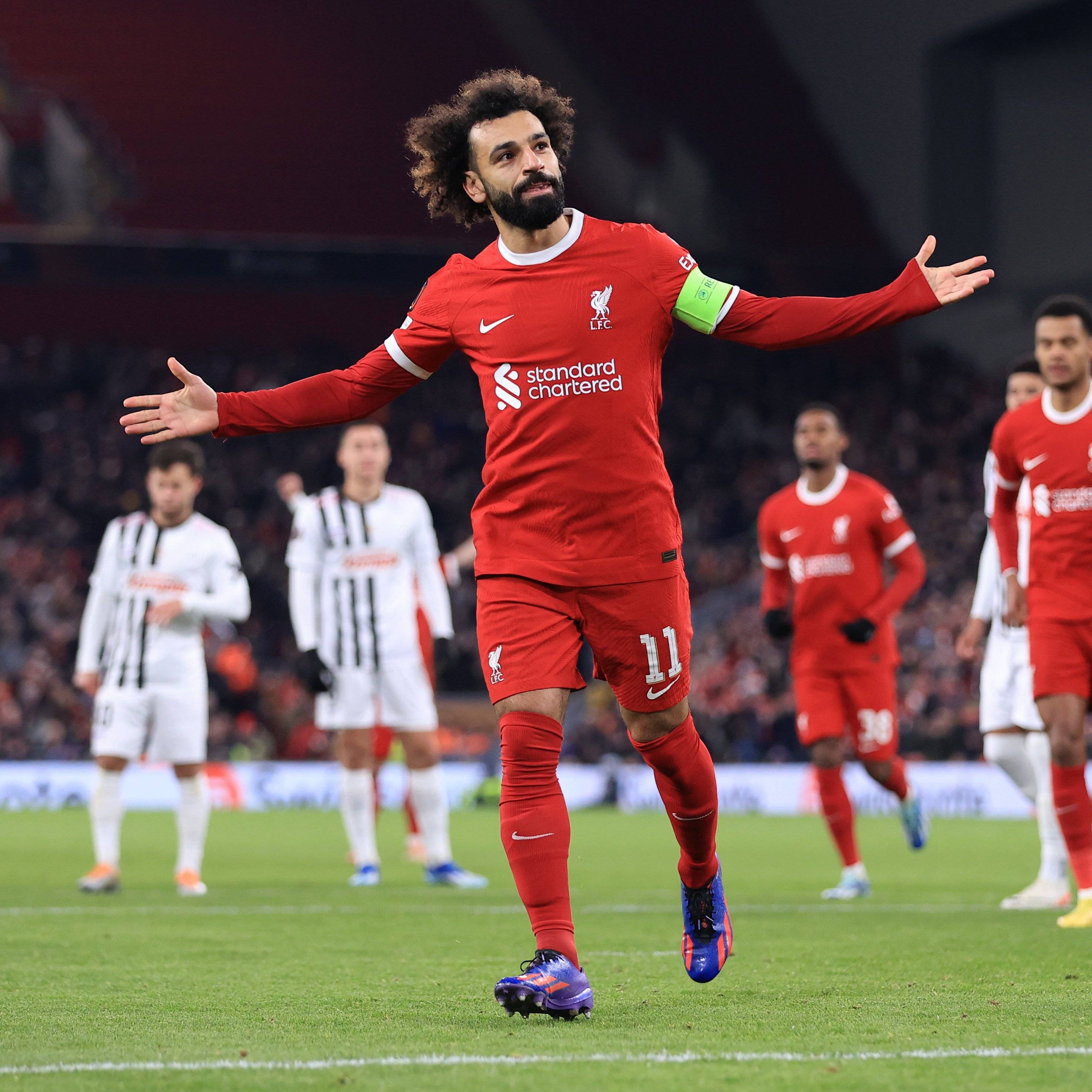 开云体育APP下载-利物浦客场告捷，萨拉赫造球成为英超射手王的简单介绍