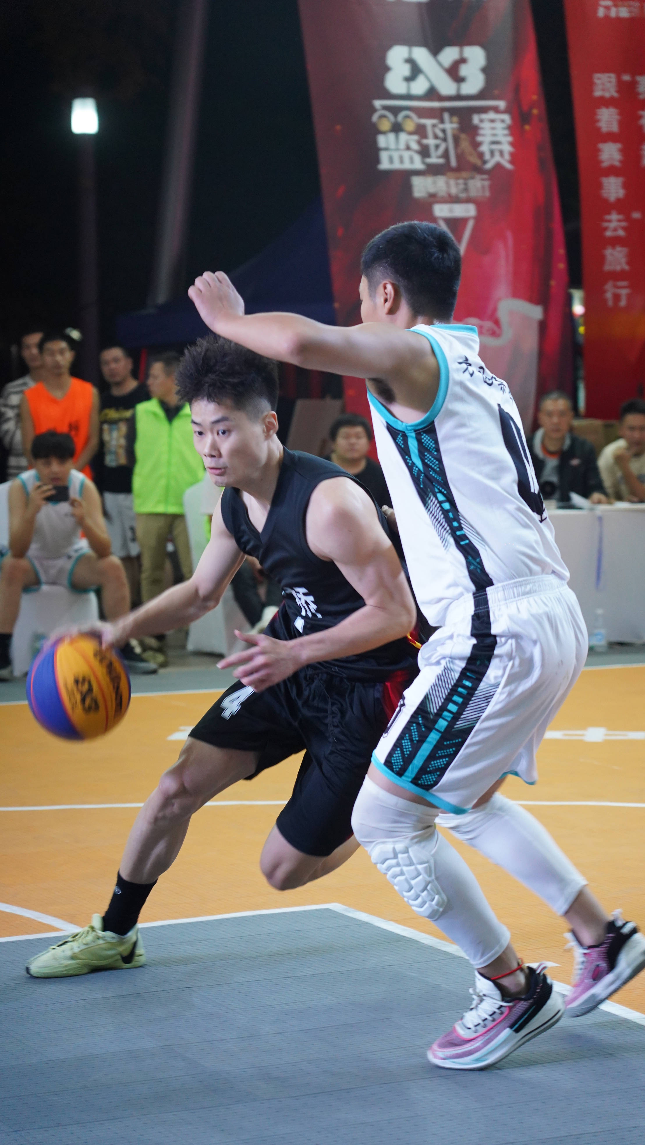 竞技篮球联赛的最新赛况公布 竞技篮球联赛的最新赛况公布