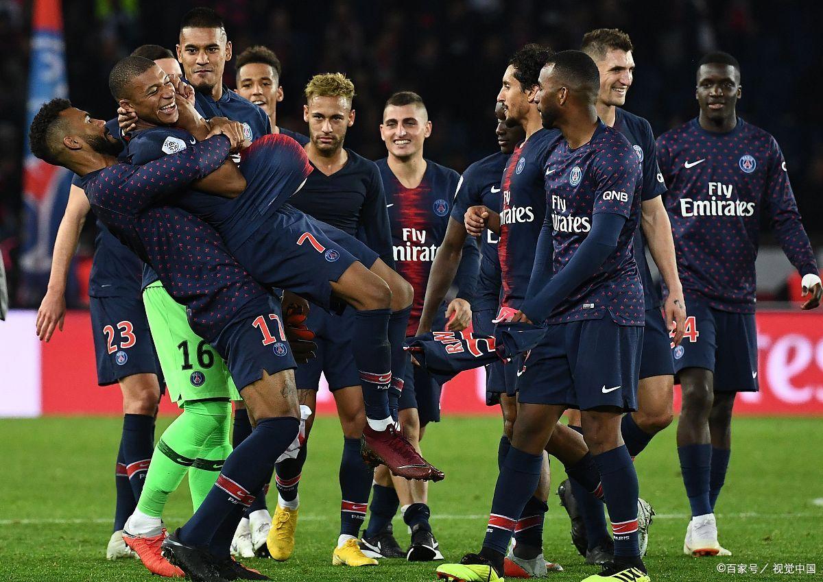 里尔队在法国联赛中展现出优异实力 里尔队在法国联赛中展现出优异实力