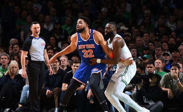 一场比赛中发生关键失误,导致球队落败 一场比赛中发生关键失误,导致球队落败