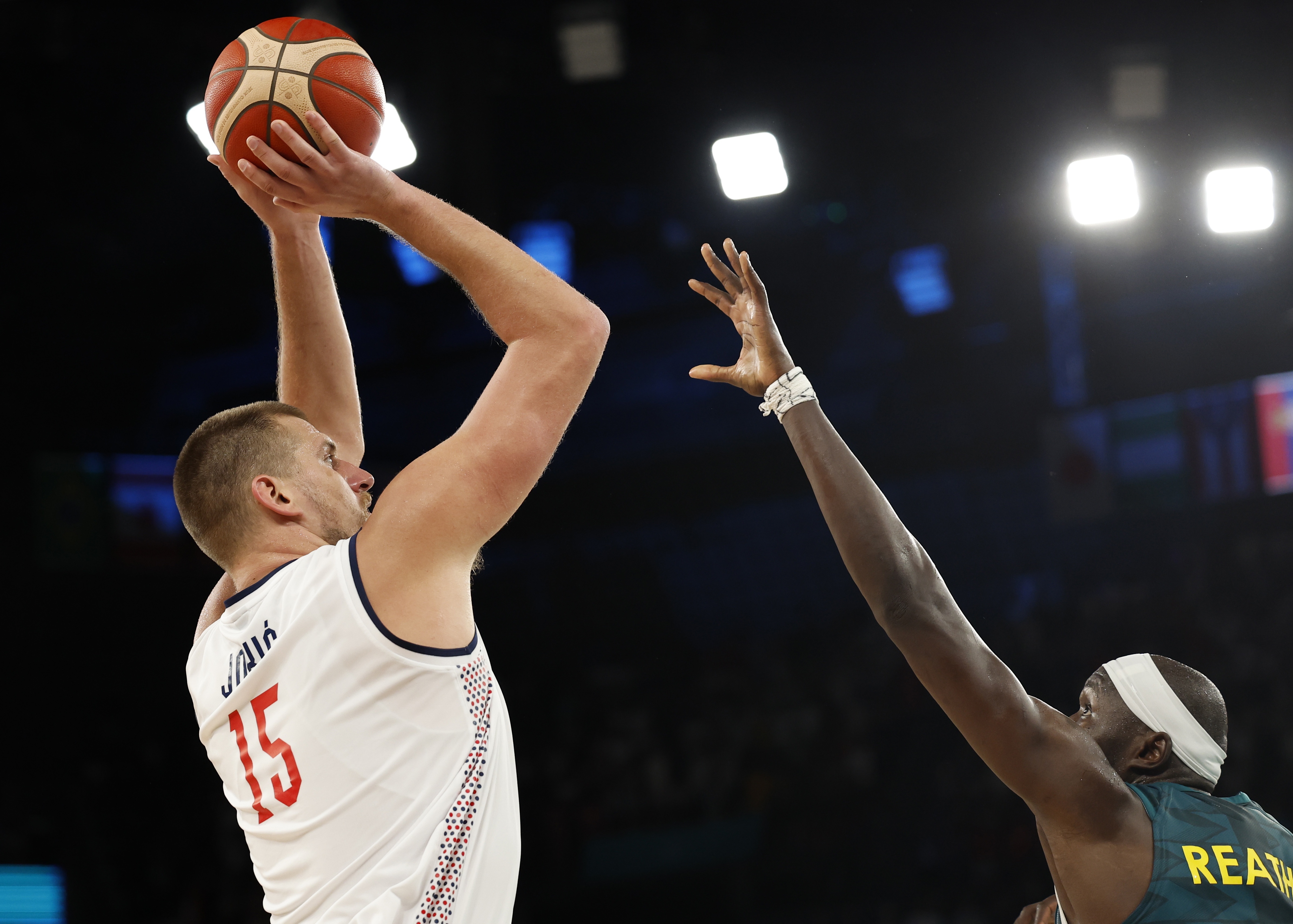 奥运篮球场上,加拿大男女队人气高涨的简单介绍 奥运篮球场上,加拿大男女队人气高涨的简单介绍