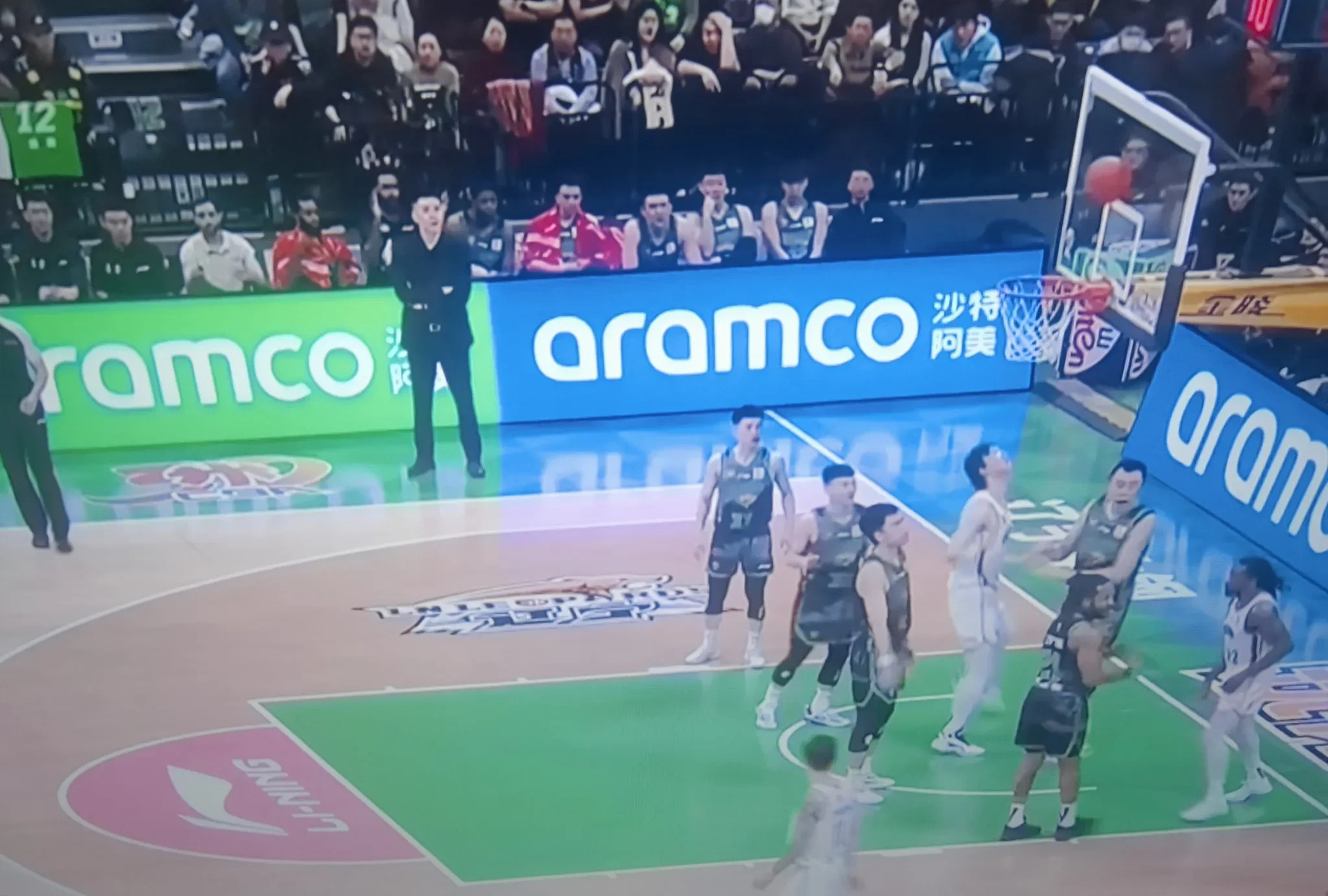 比赛场面一度胶着,双方实力不相上下的简单介绍 比赛场面一度胶着,双方实力不相上下的简单介绍