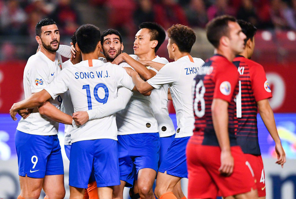 包含广州富力客场逼平山东鲁能,继续保持不败的词条 包含广州富力客场逼平山东鲁能,继续保持不败的词条