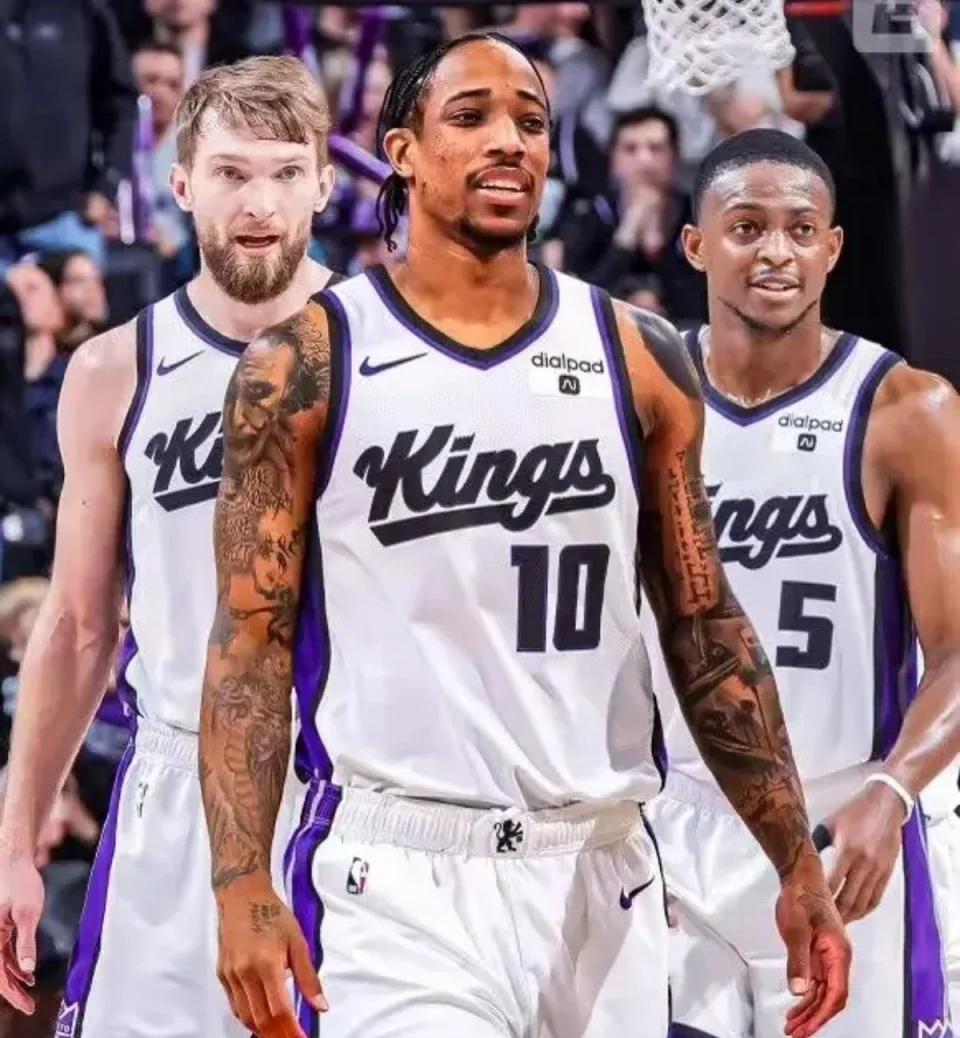 马刺逆袭开拓者，德罗赞快攻突破