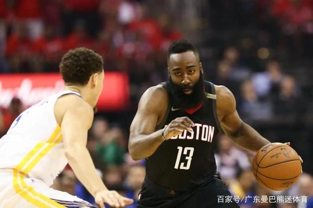 开云下载-人队在季后赛中展现出色战绩