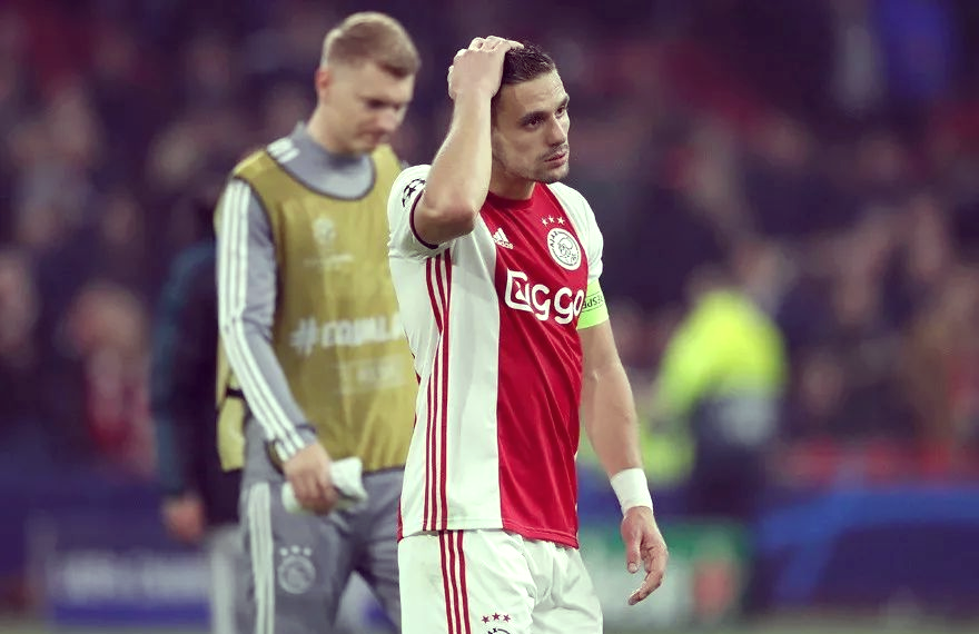 包含遭遇阿贾克斯绝杀,输球无缘的词条 包含遭遇阿贾克斯绝杀,输球无缘的词条