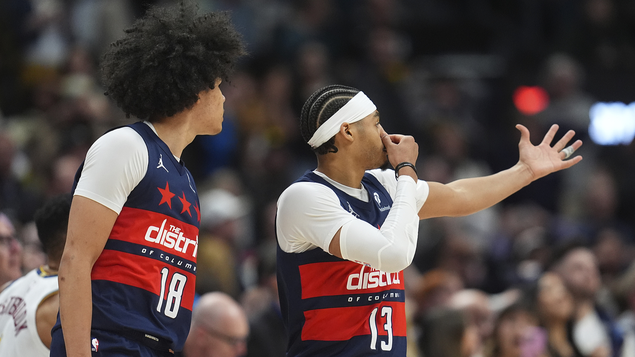 开云体育APP下载-关于掘金险胜奇才，库里制霸全场的信息