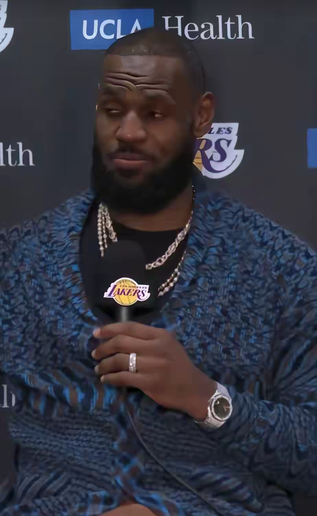 开云体育入口-湖人连遭失利,詹姆斯表现黯淡的简单介绍