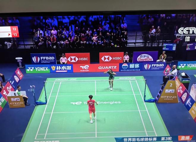 包含印度羽毛球队血洗英格兰羽毛球队，辛杜送出助攻的词条