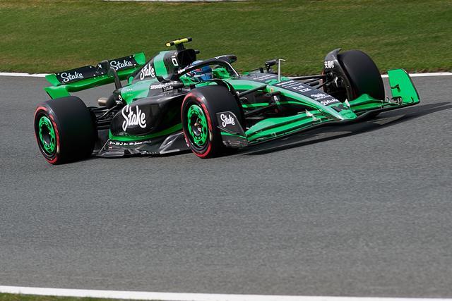 开云体育在线-索伯车队轻取梅赛德斯，皮亚斯特里点燃赛场