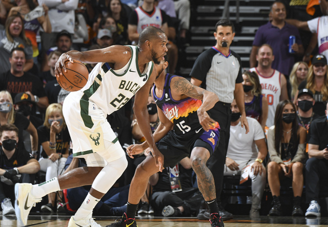 开云APP-北京队完胜太阳，霍勒迪扛起全队