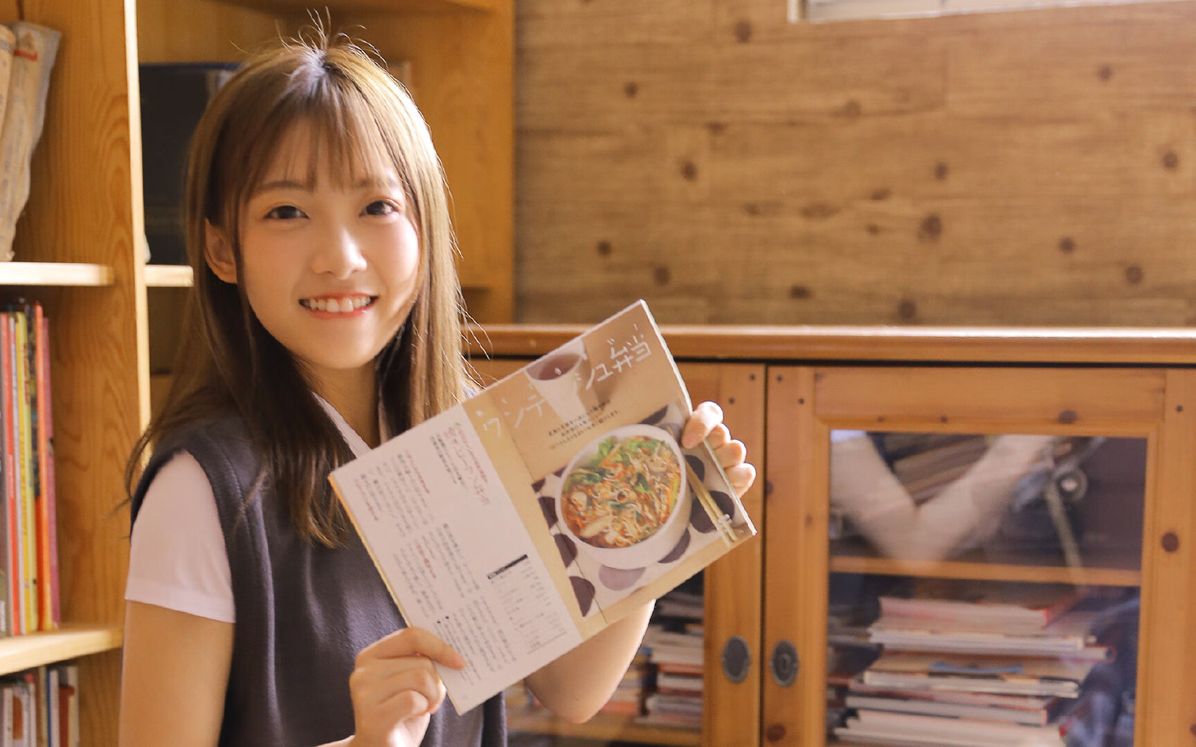 森林狼撕破步行者防线，霍勒迪F1赛道终极超车，竞技场上没有旁观席