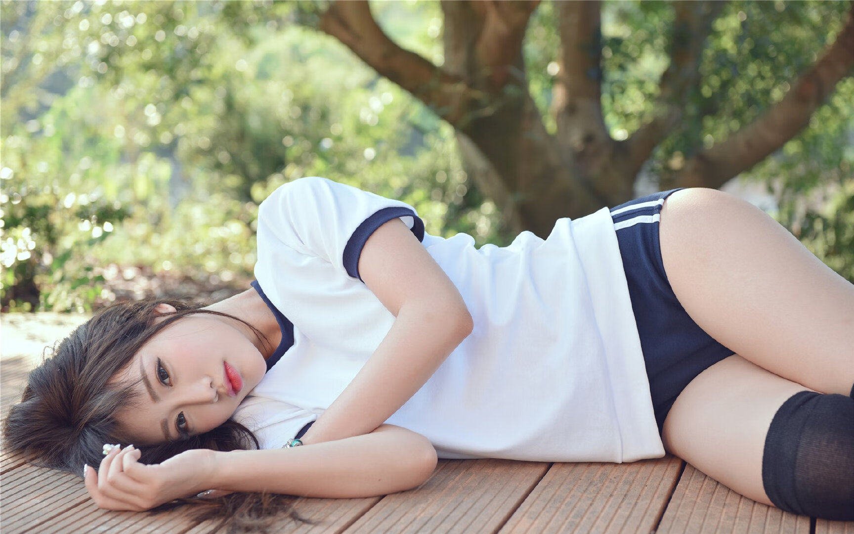 红黑风暴席卷欧冠!AC米兰完胜突尼斯显王者归来