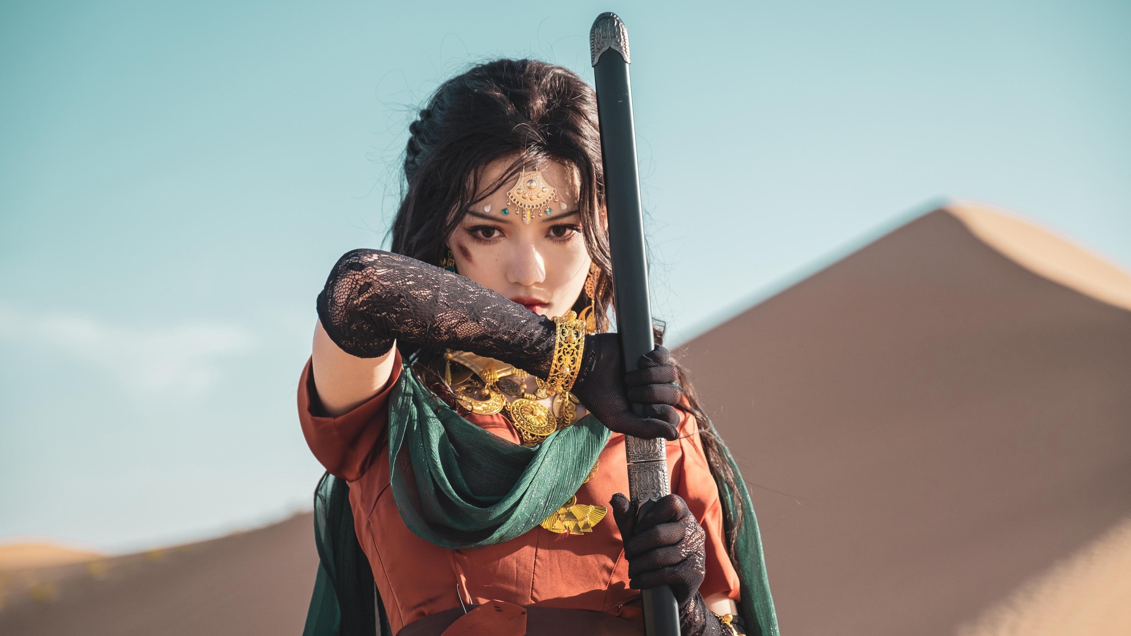 双线激战,F1揭幕战焦点对决点燃赛道,开拓者狂胜吉林队震撼篮坛