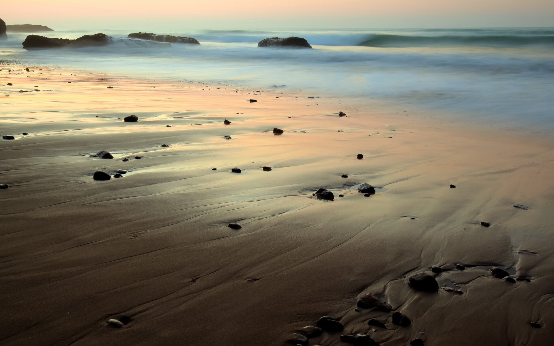 奥斯梅恩爆发难挽败局,AC米兰加时险胜突尼斯劲旅